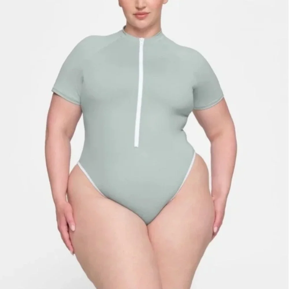 Skims Sporty Zipper Swim Mock Neck One Piece Bathing Suit - 4X - PACIFIC